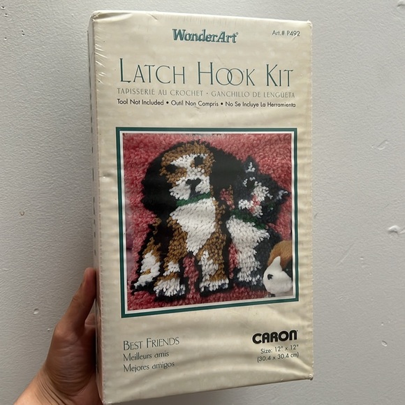 Latch Hook Kit WonderArt Best Friend Caron Crochet Yarn Cat Dog Style New In Box - Picture 2 of 9